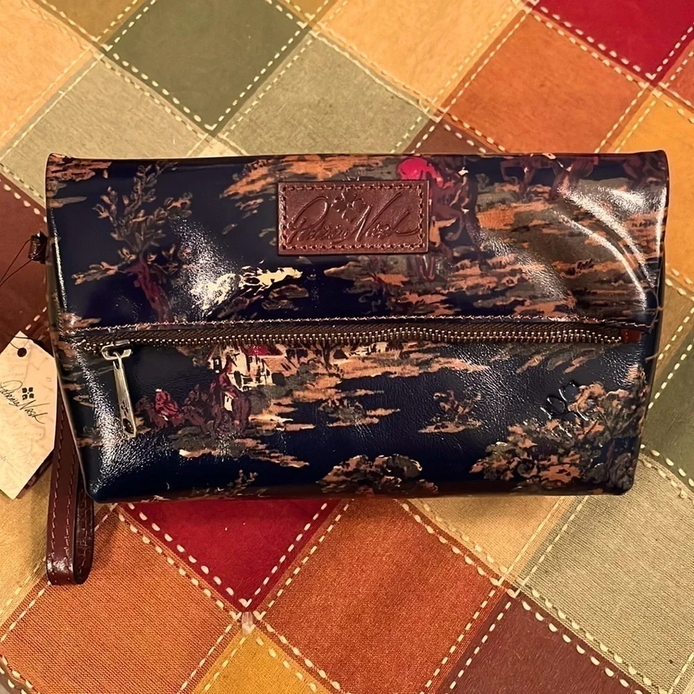 Brand New Patricia Nash Genuine Leather Zippered Pouch Wristlet Kent Countryside